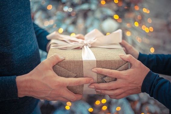 Consejos para la dedicatoria de un regalo perfecta