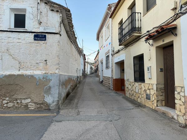 El alcalde de Alatoz impulsa obras de mejora en la red de agua potable, en la piscina municipal y en calles