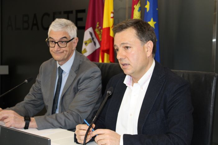 Manuel Serrano (PP): “Gracias a la ‘brillante’ gestión de Emilio Sáez, Albacete está sin presupuesto municipal”