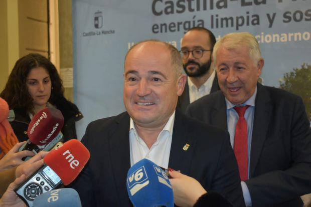 Sáez anuncia que la Oficina Municipal de Gestión de la Energía de Albacete generará la primera comunidad en el barrio de San Antonio Abad