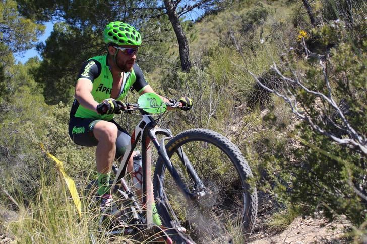 Juan Carlos Sánchez y Aída Milán ganan el pasado domingo la VIII prueba de BTT en Liétor