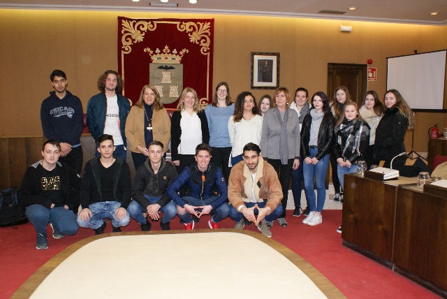 El Ayuntamiento de Albacete recibe a alumnos de intercambio de Alemania con el IES Tomás Navarro Tomás