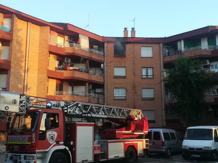 Un muerto y 8 trasladados al hospital tras un incendio en un bloque de pisos en Albacete