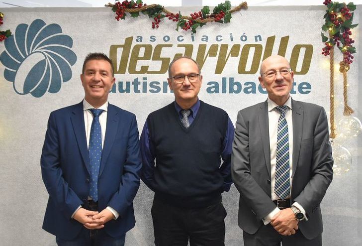 La Diputación se suma a la recogida solidaria de juguetes organizada a beneficio de ‘Desarrollo Autismo Albacete’