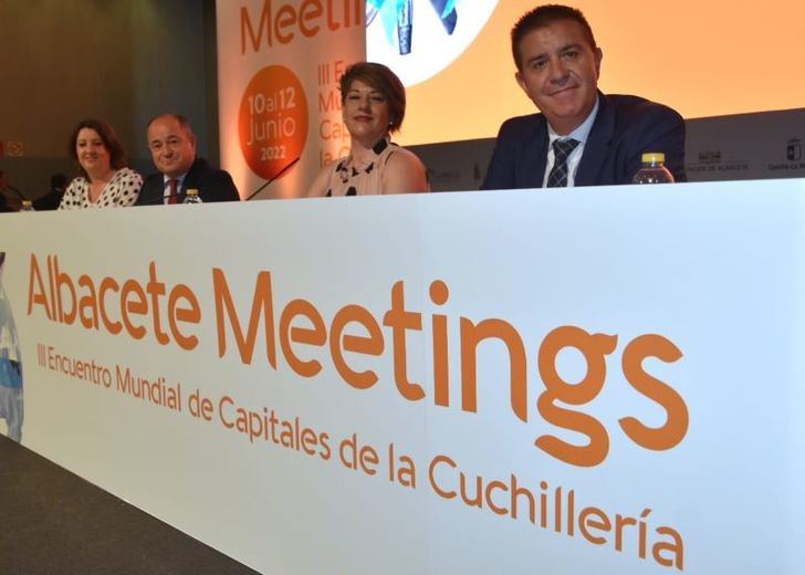 El III Encuentro de Capitales Mundiales de la Cuchillería ha comenzado este viernes en el Palacio de Congresos de Albacete