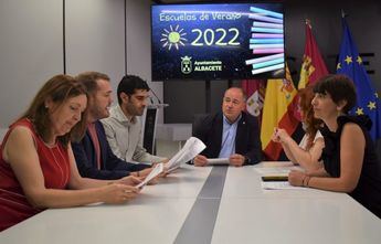 El alcalde anuncia que el Ayuntamiento de Albacete recuperará las Escuelas de Verano para julio y agosto