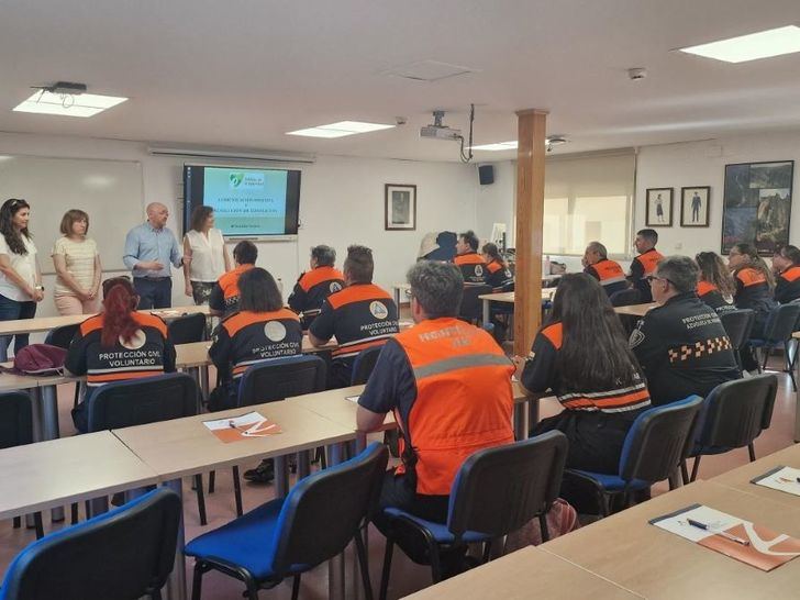 Una treintena de voluntarios de Protección Civil de C-LM se forman en comunicación positiva y resolución de conflictos