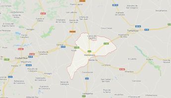 Nueve heridos, dos de ellos graves, tras la salida de vía de una furgoneta en la A-43 en Manzanares