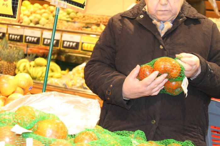 La escalada de precios no abandona los dos dígitos en C-LM, pese a bajar dos puntos y situarse en el 10,6%