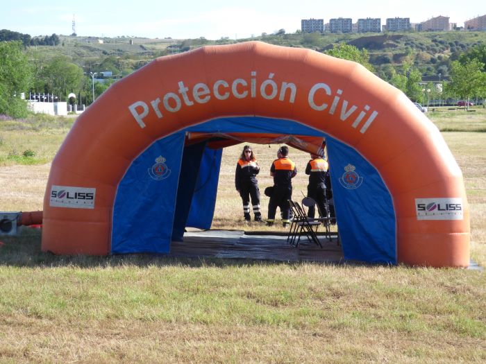 C-LM dota de uniformes y medios materiales a 164 agrupaciones de Protección Civil de la región