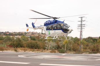 Un herido grave tras la colisión de un turismo contra un camión de mantenimiento en Tarancón