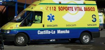 Trasladan al hospital a un trabajador herido grave tras caerle una pantalla de hormigón en Olías (Toledo)