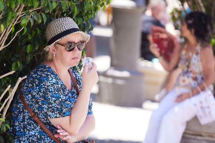 La ola de calor pone este domingo en riesgo a cerca de 30 provincias, con temperaturas de hasta 43 grados