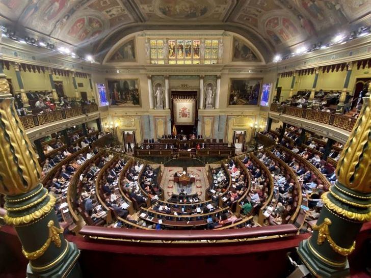 Catorce hombres y siete mujeres representarán a C-LM en el Congreso a través de PSOE, PP y Vox