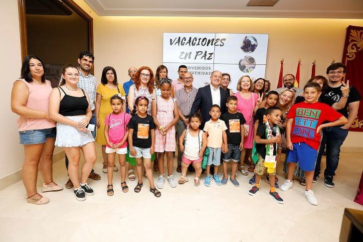 Albacete pueda coger a los niños y niñas saharauis participantes en Vacaciones en Paz