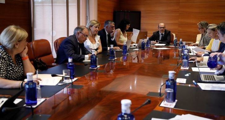 Las Cortes votarán el techo de gasto para 2023 y debatirán sobre el inicio del curso escolar en el pleno de este jueves