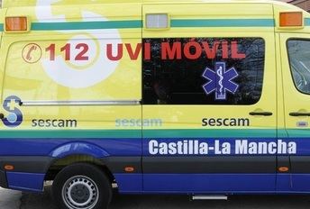 Herido un trabajador tras caerle encima una jaula metálica desde un camión en Toledo capital