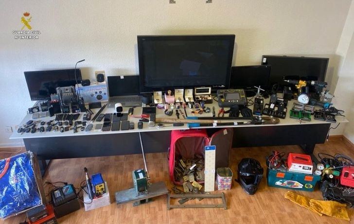 La detención de un varón en Valdepeñas desarticula un grupo que robaba coches de alta gama por encargo