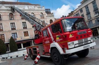 Desalojadas 18 personas tras derrumbarse parte del primer piso de un bloque de viviendas de Ciudad Real