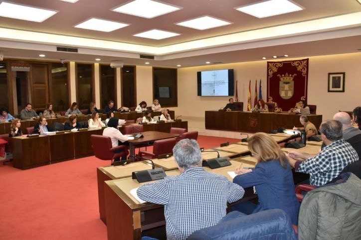 Albacete, que elaborará un Plan Integral de Mayores, contabiliza que el 22,6% de mayores de 65 años viven solos