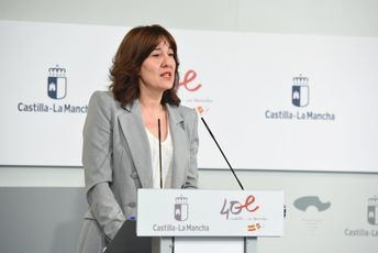 Junta compra vacunas antineumocócica, pone en marcha un banco de leche materna en Toledo y aprueba ayudas a celiacos