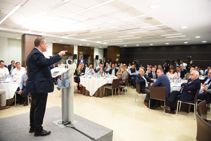 Page avanza una ley para 'condicionar' proyectos de expansión energética con garantías de abastecimiento a C-LM