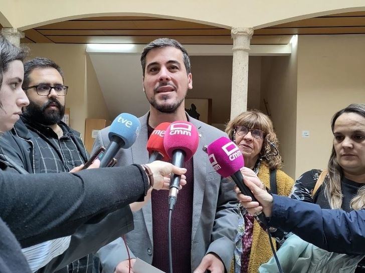 El candidato de Unidas Podemos en C-LM, el más madrugador, se olvida de votar en municipales