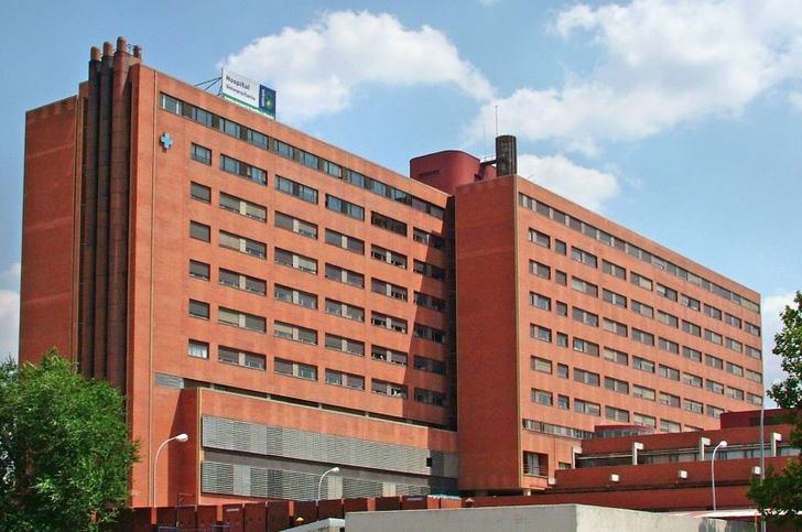 Trasladan a un trabajador de 43 años al hospital de Guadalajara tras caer desde 3 metros de altura