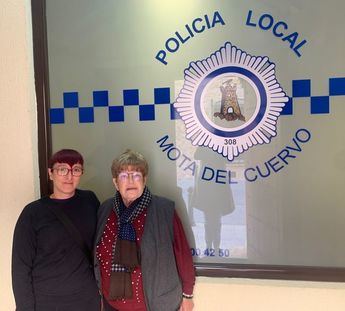 Una vecina de Mota del Cuervo (Cuenca) encuentra 850 euros y 20 décimos de lotería y los devuelve a su propietaria