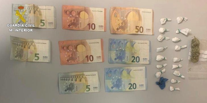 Dos detenidos en Villares del Saz (Cuenca) tras ser sorprendidos con cocaína para su venta al por menor