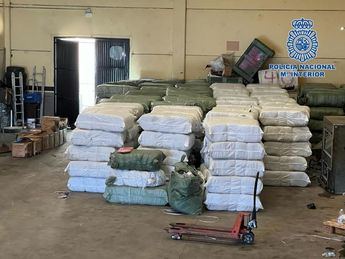 Hallan en Numancia de la Sagra 18,3 toneladas de productos textiles robados del polígono industrial de Toledo