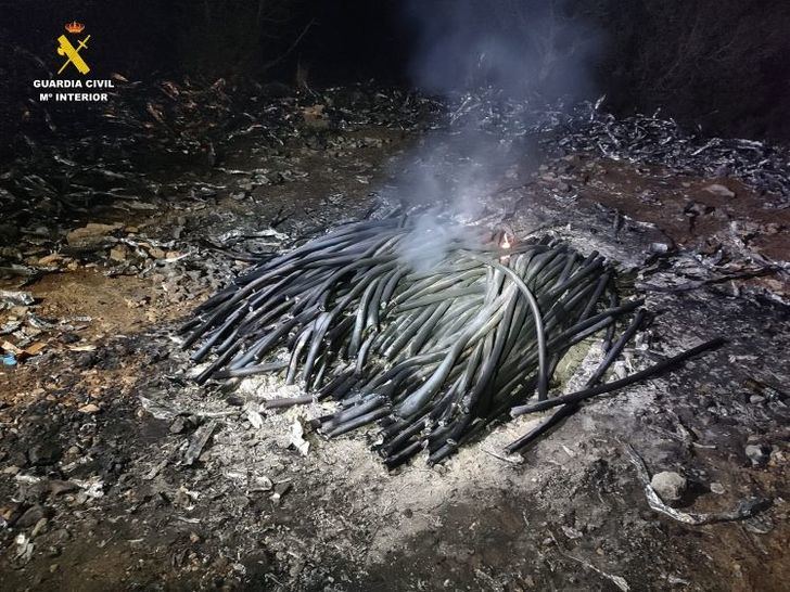 Tres detenidos en Hinojosa por el robo de 810 metros de cable del tendido telefónico