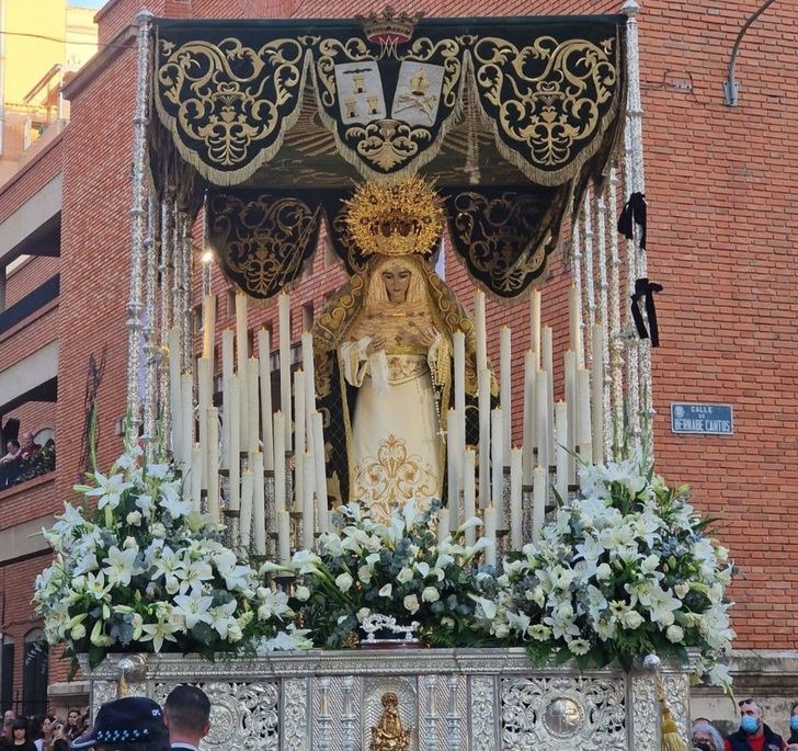 La Esperanza Macarena de Albacete lucirá nueva faja de oficial general y bastón de mando este Viernes Santo 