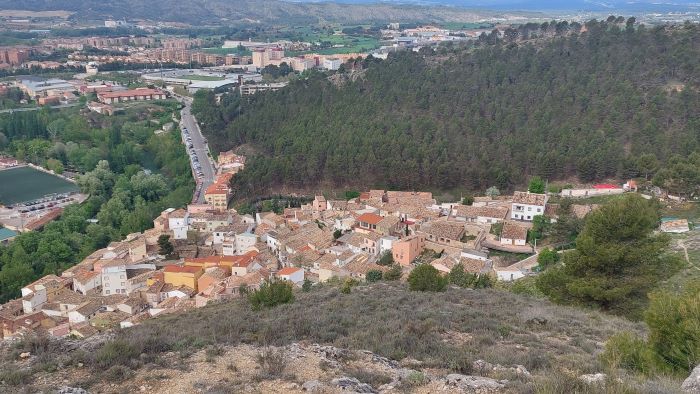 Un incendio obliga a desalojar a los residentes de dos edificios en el barrio de San Antón de Cuenca