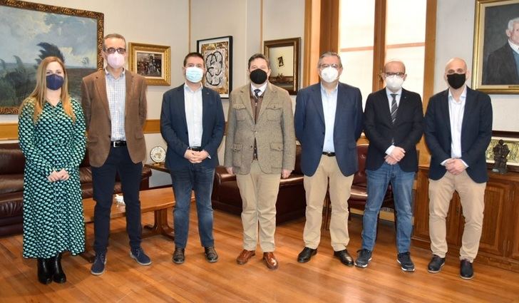 La Diputación de Albacete duplica su apoyo al Colegio de Farmacéuticos para seguir implementando el plan de dosificación de medicamentos (SPD)