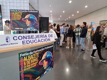 El Gobierno regional arropa a las enseñanzas profesionales en la Feria de la FP de Albacete