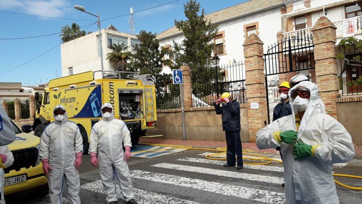 GEACAM interviene con un equipo de limpieza en la residencia “San Juan Evangelista” de Caudete