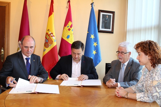 La Fundación Globalcaja y Albacete firman un convenio por valor de 6.000 euros para la ‘Programación cultural 2018’