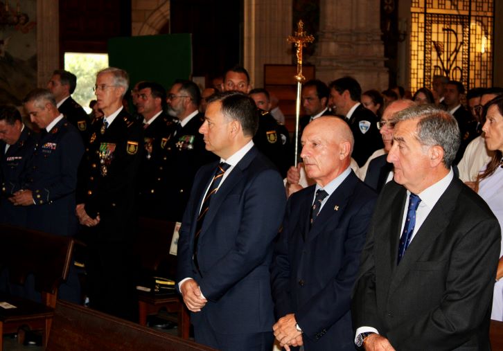 Manuel Serrano, alcalde de Albacete, felicita a la Policía Nacional en el día de sus patronos y agradece su labor