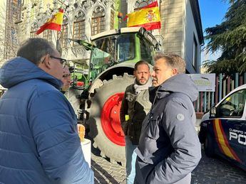 El Ayuntamiento de Albacete, y el alcalde Manuel Serrano, muestran su apoyo al sector agrario