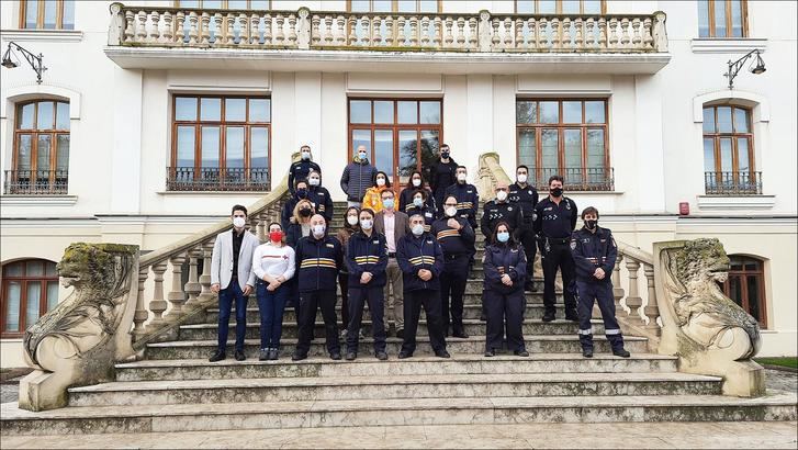 La Escuela de Protección Ciudadana imparte un curso sobre desfibriladores en la provincia de Albacete