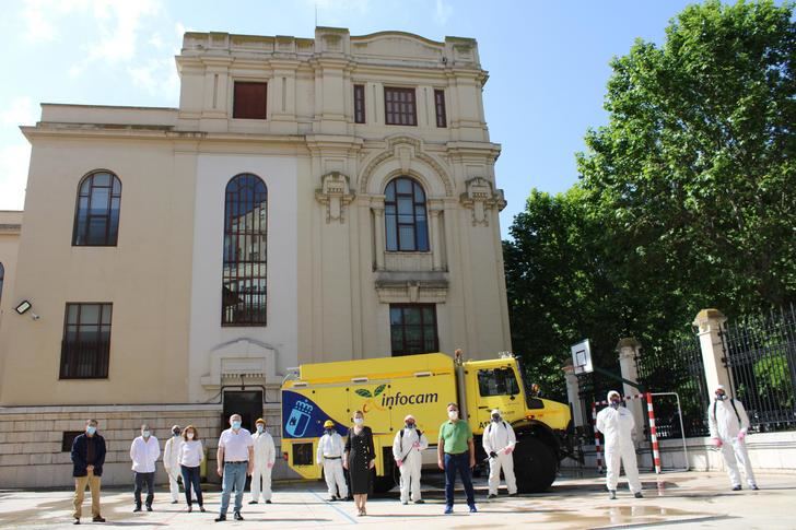 71 centros educativos de la provincia de Albacete están siendo desinfectados por el GEACAM