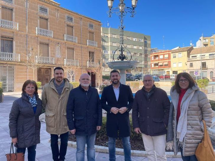 La Junta colaborará con las Comparsas de Caudete para que las Fiestas de Moros y Cristianos sean de Interés Turístico Nacional