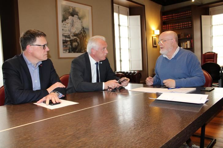 La Junta de Castilla-La Mancha visita las obras de la bomba de agua de abastecimiento en Abengibre