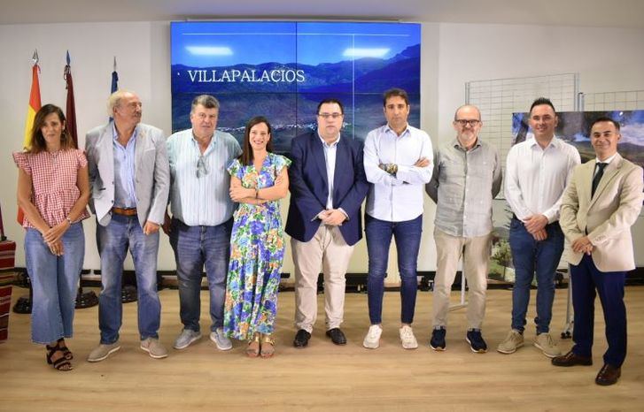 Villapalacios, 'un lugar por descubrir' que brilla en el stand de la Diputación