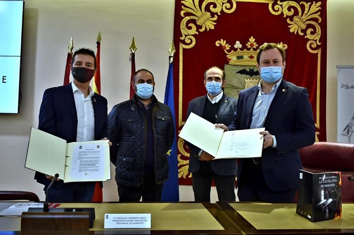 La Diputación presenta las 4 exposiciones del museo municipal de la Cuchillería de Albacete