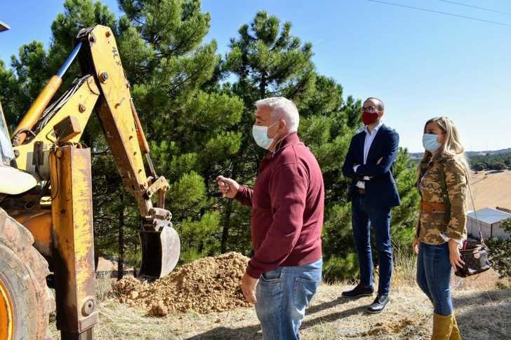 El Ayuntamiento de Casas de Lázaro realiza mejoras en el abastecimiento de agua potable de la pedanía de Navalengua