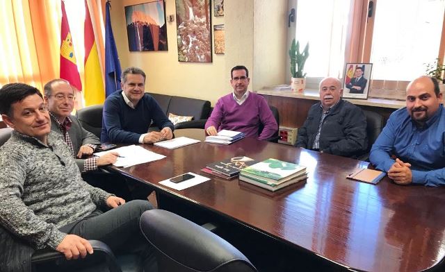 ASAJA y UPA Castilla-La Mancha trabajan con la Junta para mejoras en el sector apícola