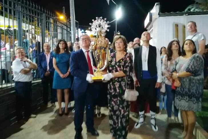 Comienza la Feria de Hellín con mucha gente en las calles.