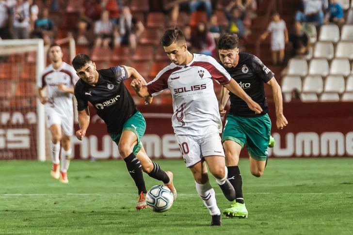 El Albacete Balompié no pudo pasar del empate frente al Racing de Santander (0-0)